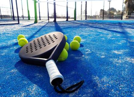 Gdzie na obóz sportowy surfing i padel w 2026 roku?